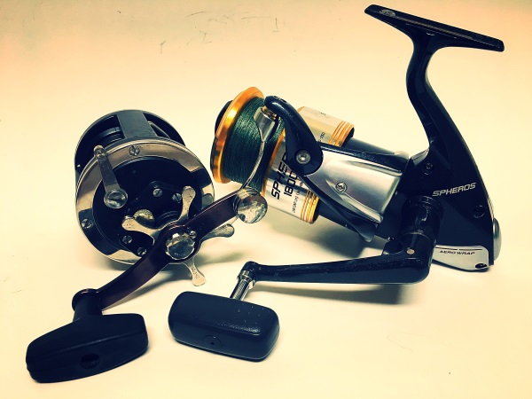 Why Are Spinning Reels Left Handed - The Handle Is On The Wrong Side!